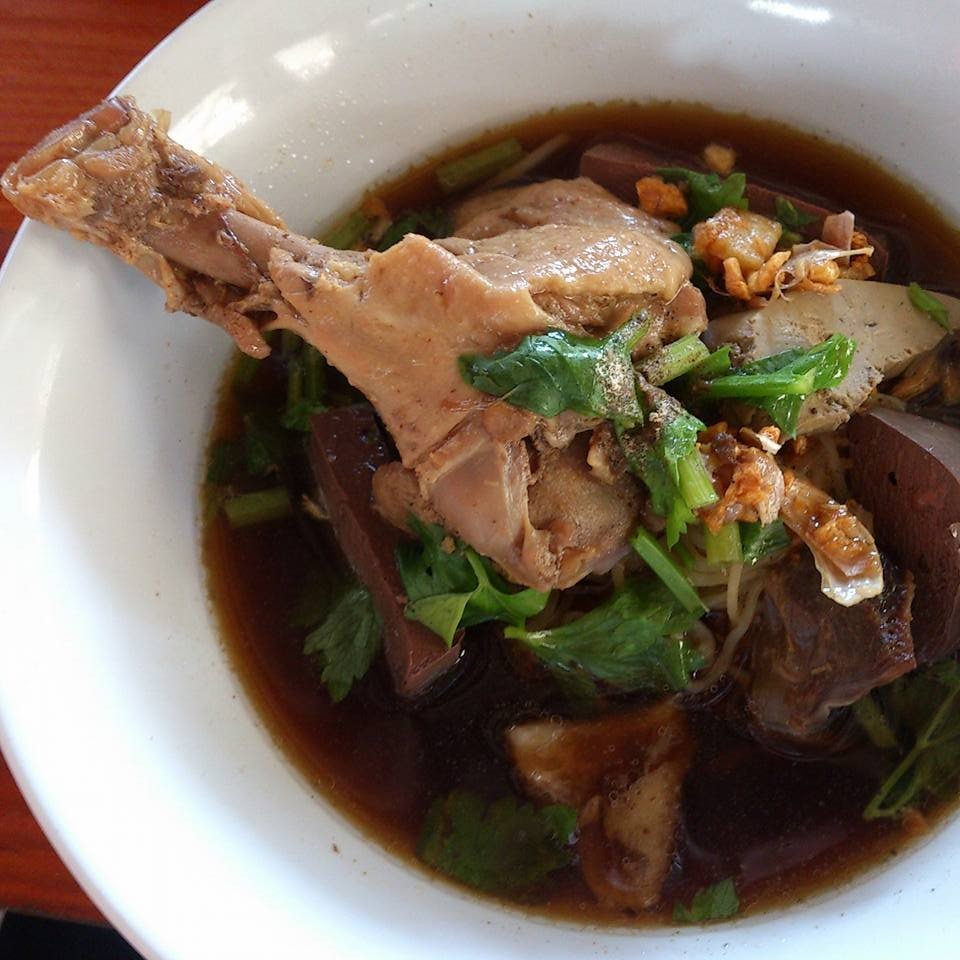 ร้านก๋วยเตี๋ยวเป็ดแม่ฟองคำ