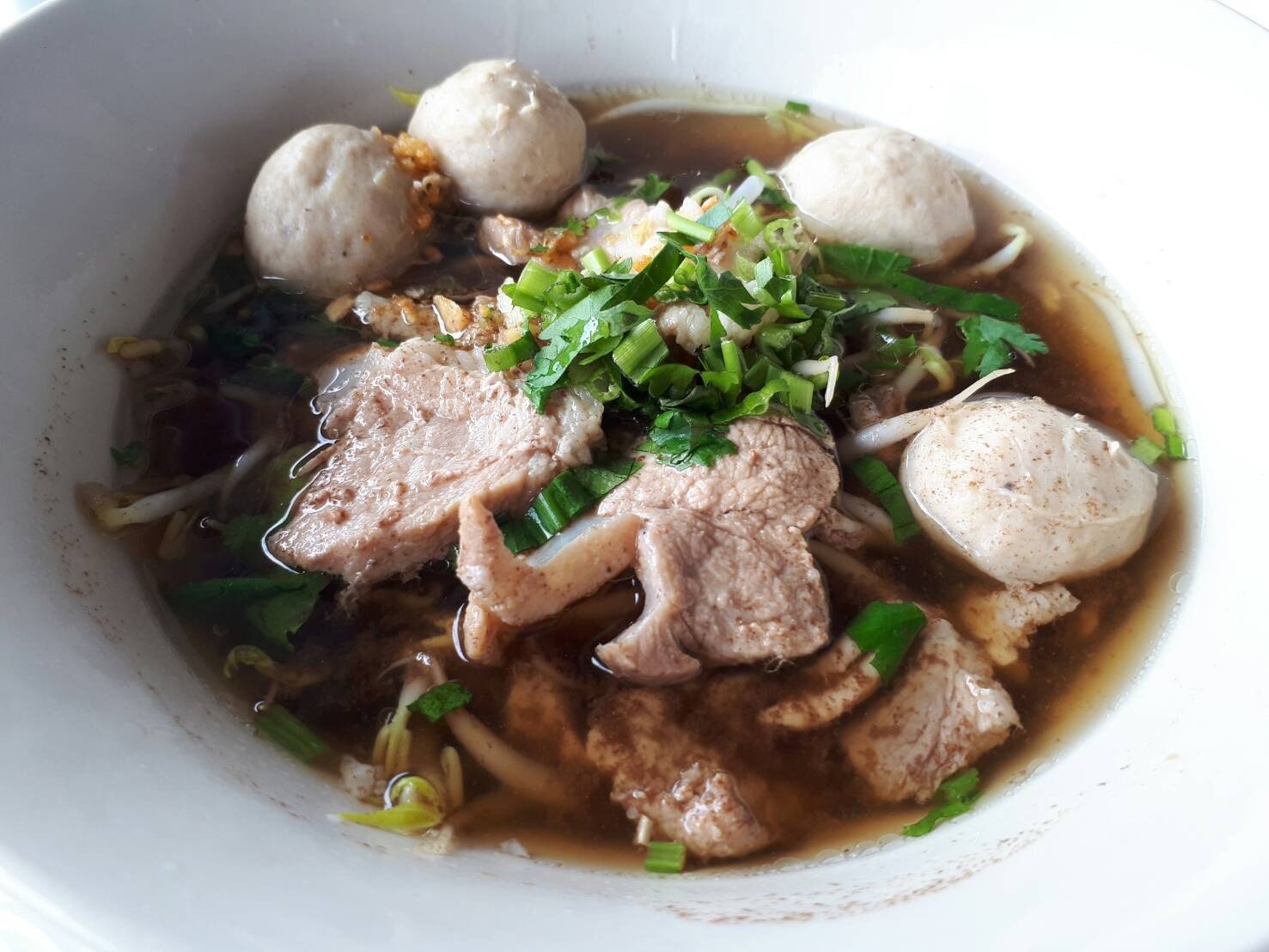 ก๋วยเตี๋ยวหมูตุ๋น เลียบคลองส่งน้ำ
