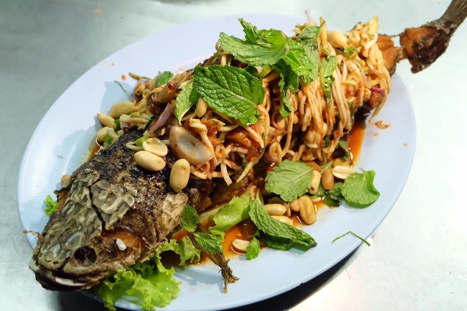 ครัวลุงลอยป่าลั่น