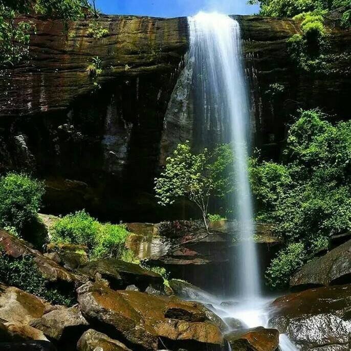 น้ำตกผาหลวง