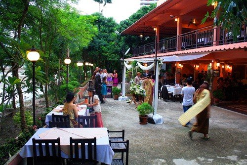 ร้านอาหารคำดารา