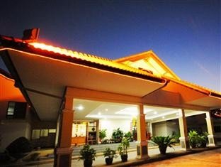 OYO 859 Golden Land Hotel
