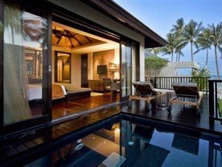 สารีรายา วิลล่า แอนด์ สวีท (Sareeraya Villas & Suites Hotel)
