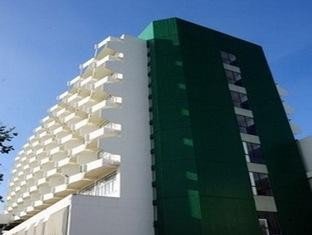 โรงแรมปทุมรัตน์ (Pathumrat Hotel)