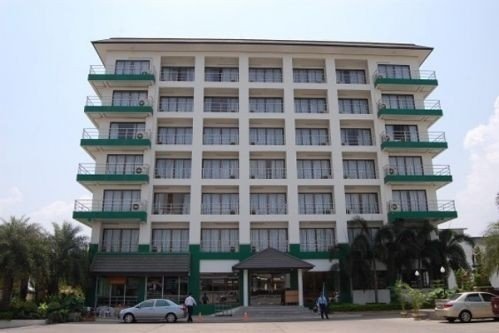 โรงแรมมณีโรจน์