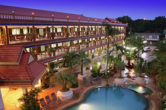 โรงแรมหิรัญแกรนด์