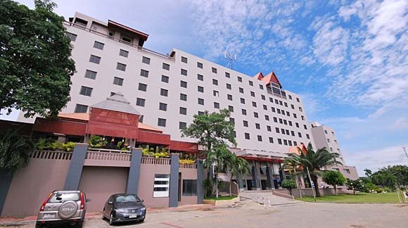 โรงแรมสองพันบุรี