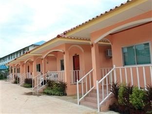บ้านมีสุข รีสอร์ท (Baanmeesukh Resort)