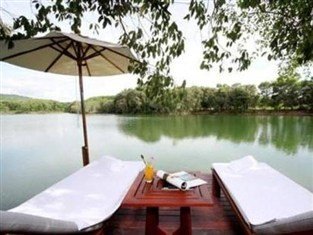 วอเตอร์เจด รีสอร์ท (Waterjade Resort)
