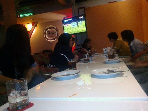 Share House & Restaurant