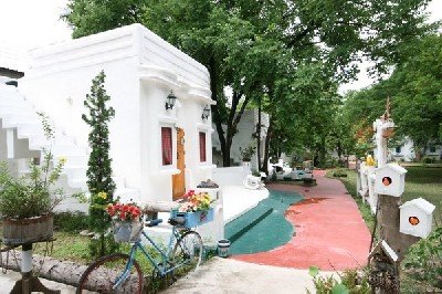ซีนิค ริเวอร์ไซด์ รีสอร์ท